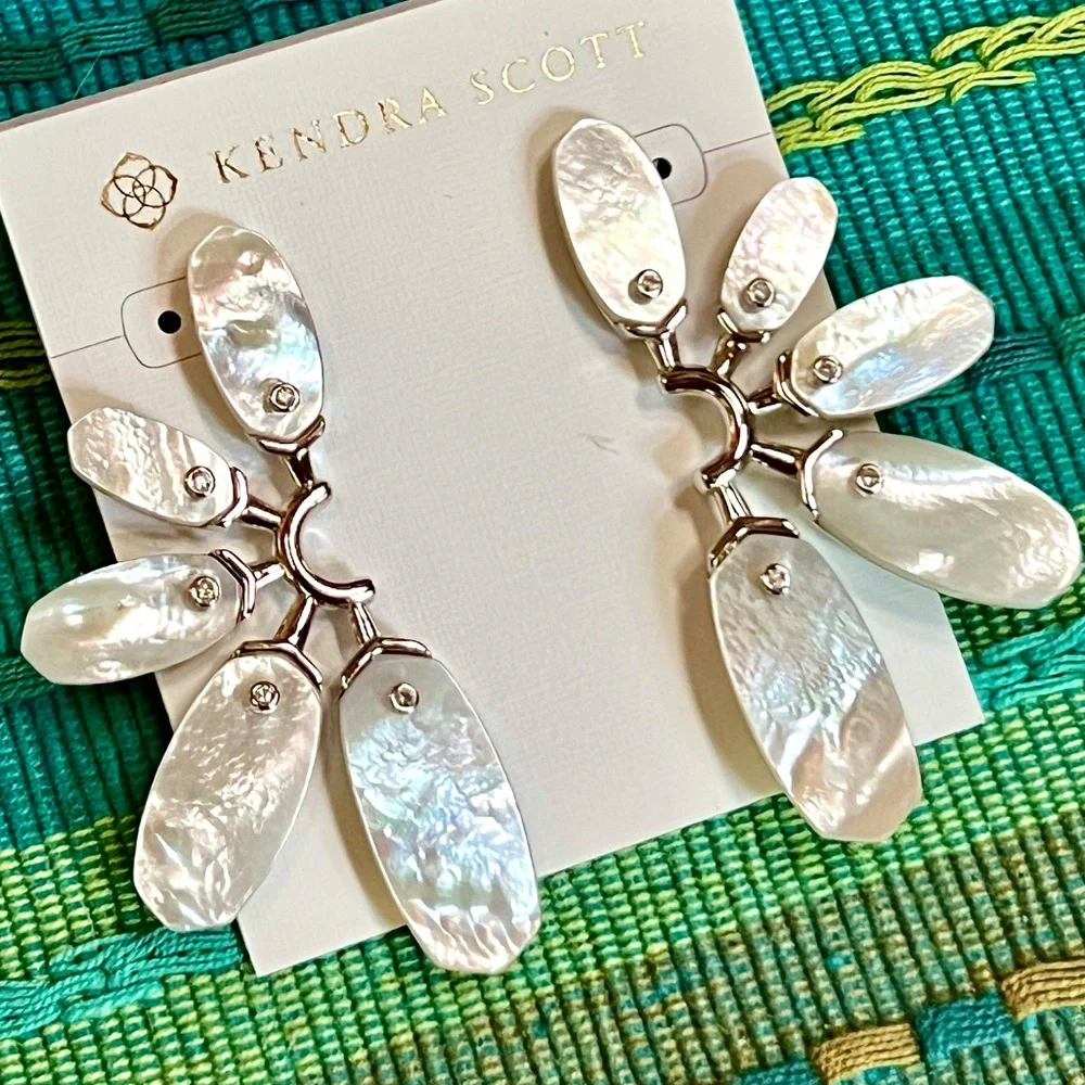 NWT Kendra Scott Ashlyn Ivory Mother Of Pearl Statement Earrings - Picture 5 of 16